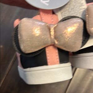 NWT Gap Disney Minnie Mouse Pink High Top Velcro Sneakers with Bow Design!